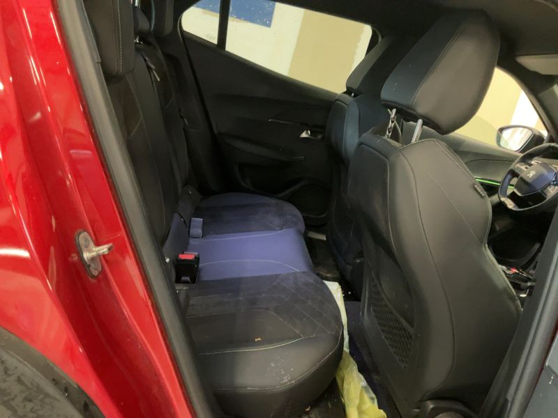 Peugeot 2008 1.2 PureTech GT 2021 – снимка 19