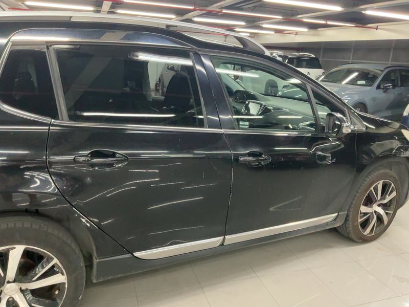 Peugeot 2008 1.6 e-HDi Allure 2014 – снимка 10