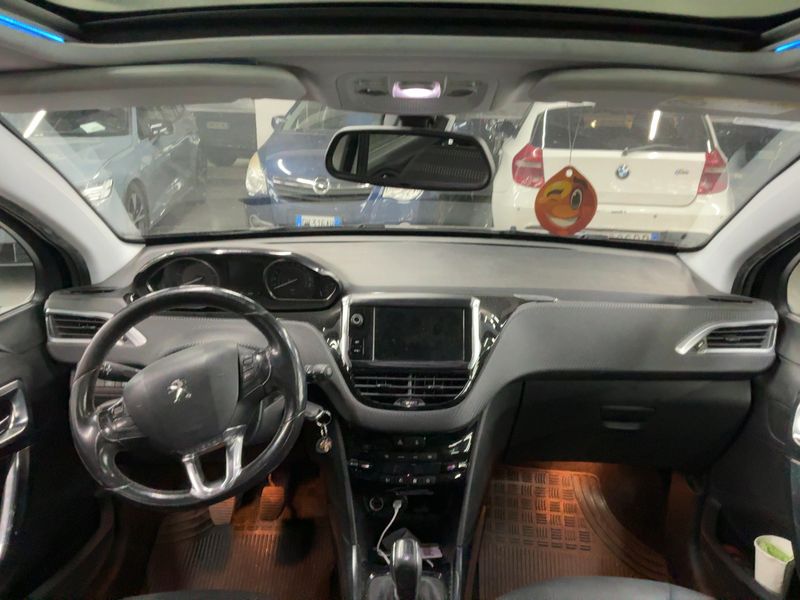 Peugeot 2008 1.6 e-HDi Allure 2014 – снимка 17