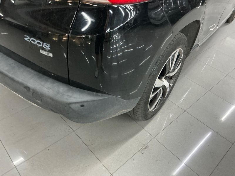 Peugeot 2008 1.6 e-HDi Allure 2014 – снимка 31