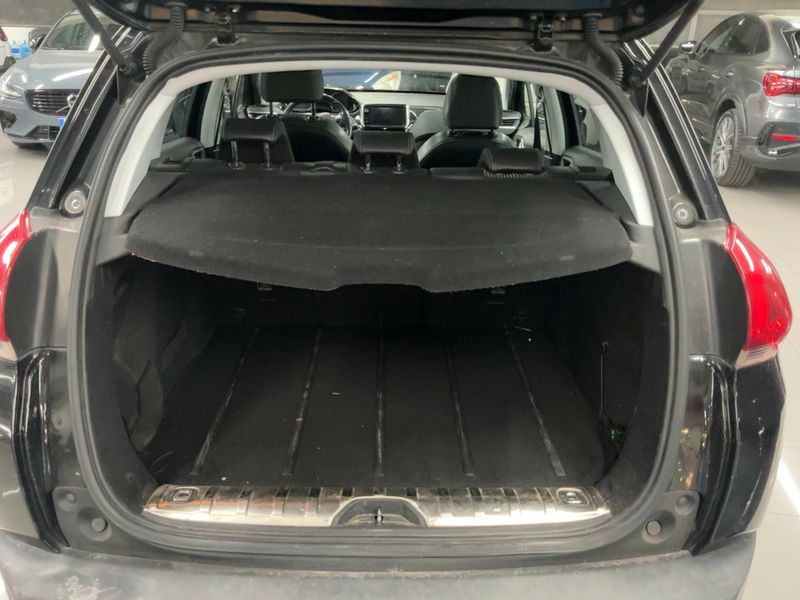 Peugeot 2008 1.6 e-HDi Allure 2014 – снимка 15