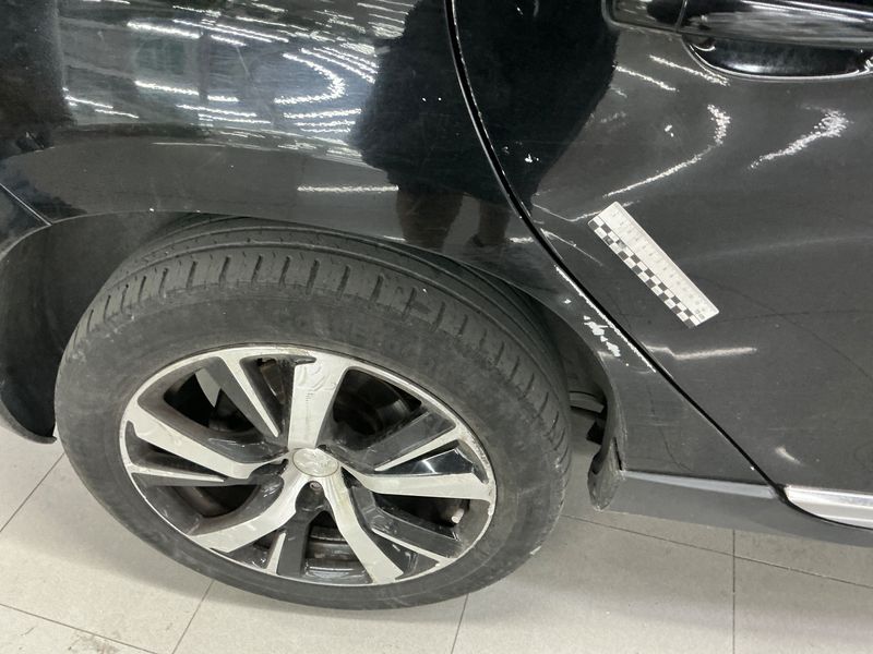 Peugeot 2008 1.6 e-HDi Allure 2014 – снимка 22