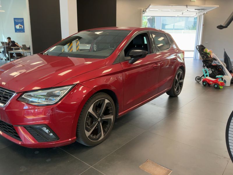 Seat Ibiza 1.0 TSI FR 2022 – снимка 2