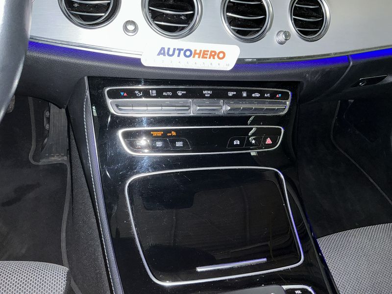 Mercedes-Benz E-Klasse E 300 de T 4Matic 2021 – снимка 27