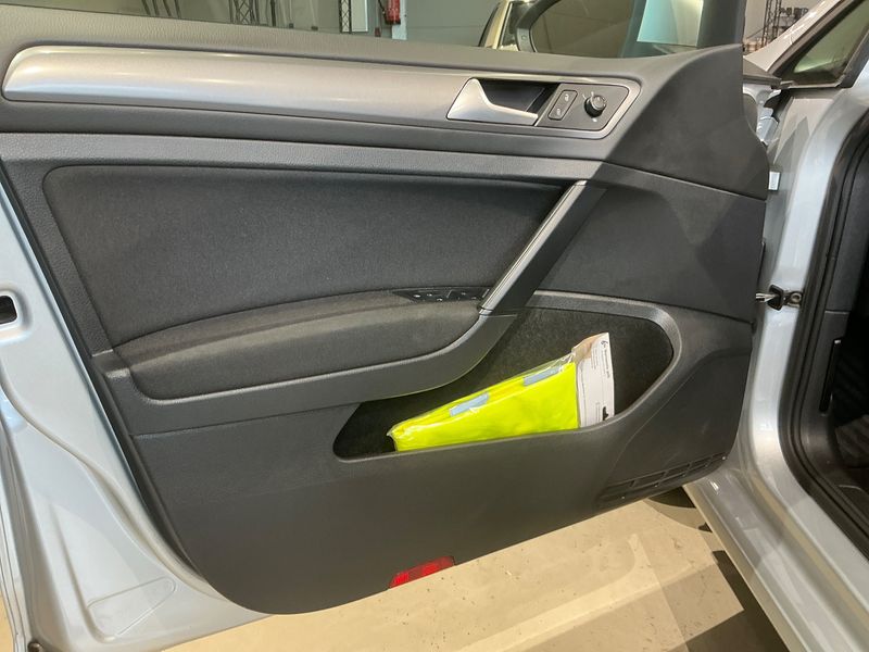 Volkswagen Golf VII 1.2 TSI Trendline BlueMotion Tech 2015 – снимка 27