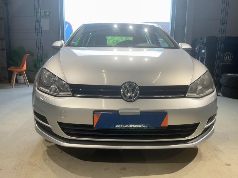 Volkswagen Golf VII 1.2 TSI Trendline BlueMotion Tech 2015 – снимка 14