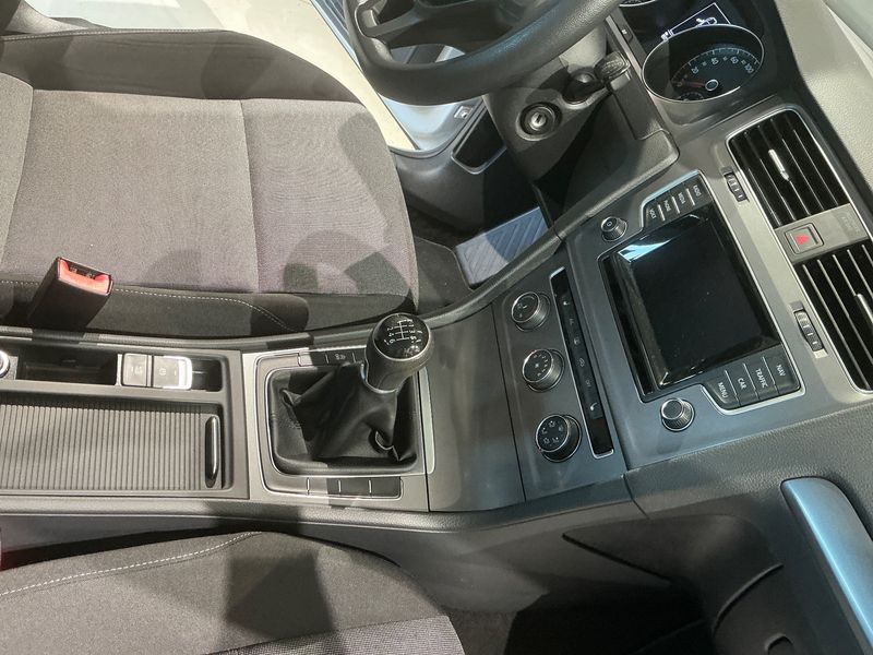 Volkswagen Golf VII 1.2 TSI Trendline BlueMotion Tech 2015 – снимка 29