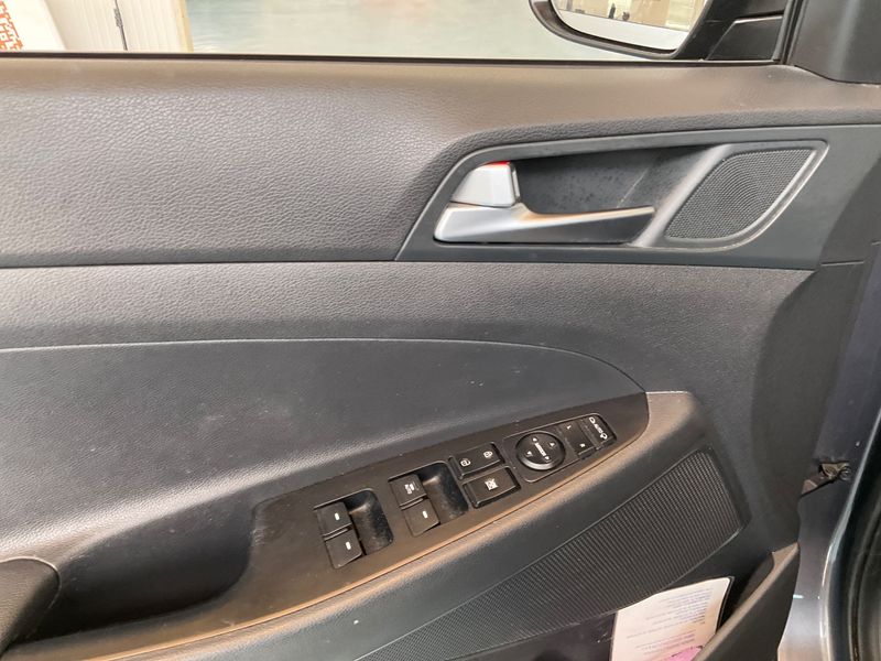 Hyundai Tucson 1.7 CRDi Xpossible ISG 2WD 2016 – снимка 27