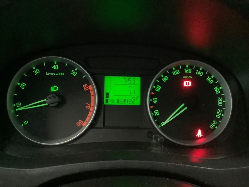 Skoda Fabia 1.4 Style Edition 2009 – снимка 4