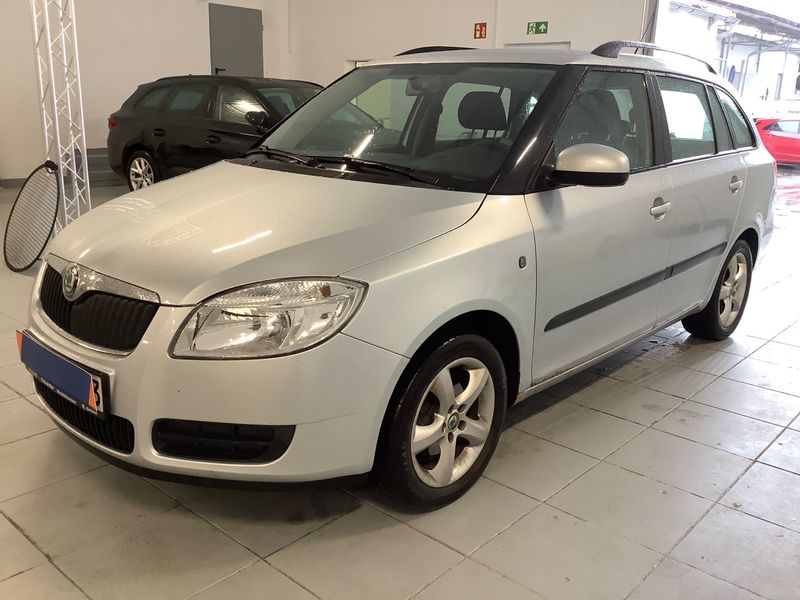 Skoda Fabia 1.4 Style Edition 2009 – снимка 1