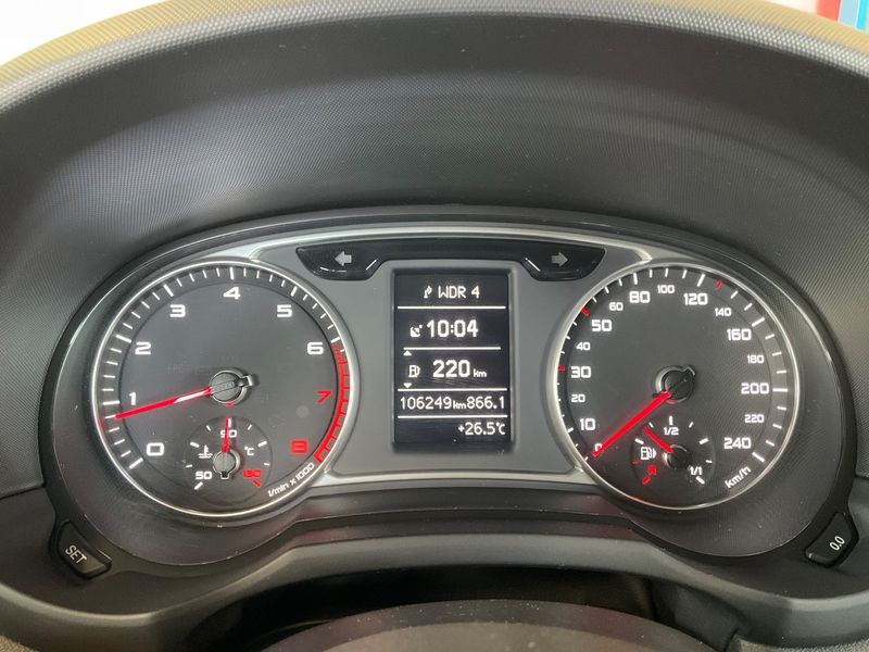 Audi A1 1.2 TFSI Attraction 2012 – снимка 18