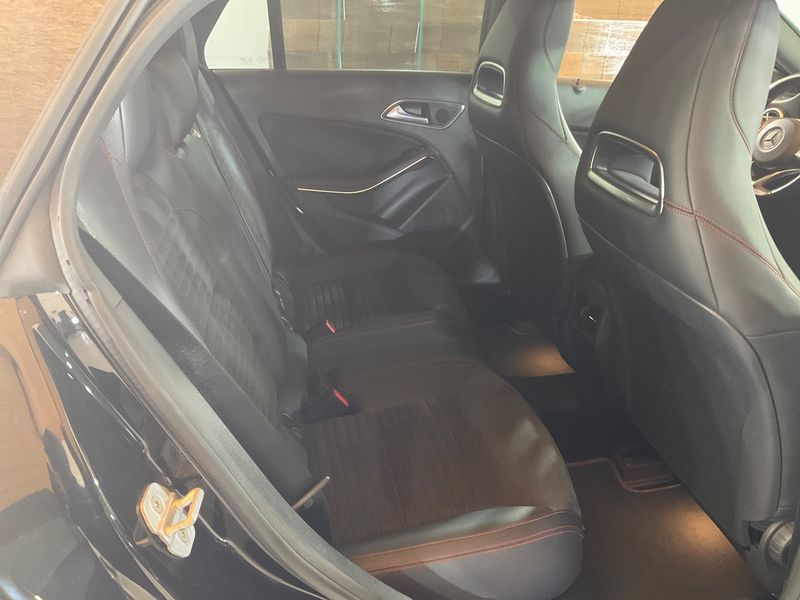 Mercedes-Benz CLA-Klasse CLA 180 Shooting Brake AMG Line 2015 – снимка 20