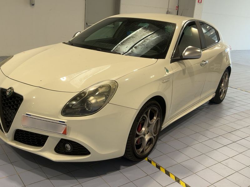 Alfa Romeo Giulietta 1.8 Turbo Quadrifoglio Verde 2013 – снимка 2