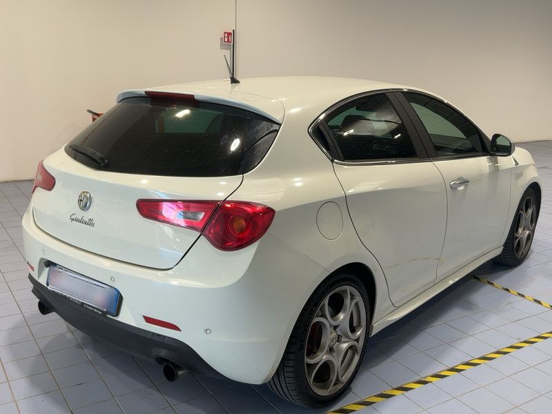 Alfa Romeo Giulietta 1.8 Turbo Quadrifoglio Verde 2013 – снимка 8