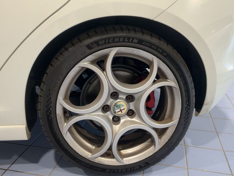 Alfa Romeo Giulietta 1.8 Turbo Quadrifoglio Verde 2013 – снимка 5