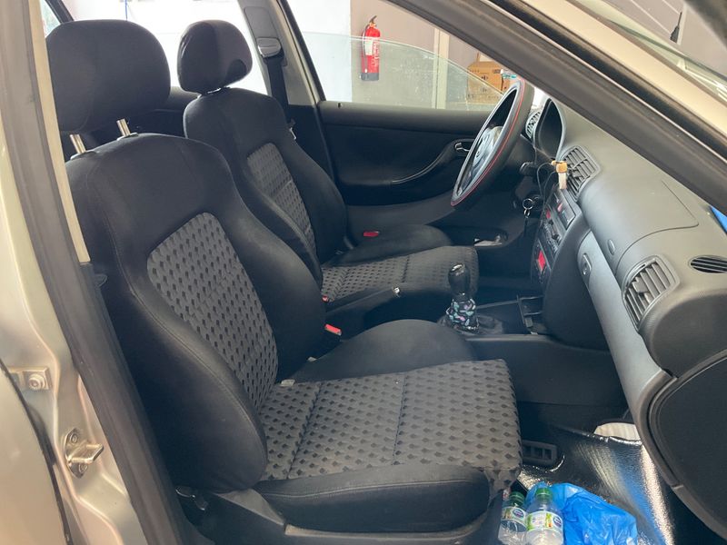Seat Leon 1.9 TDI Sport 2000 – снимка 3