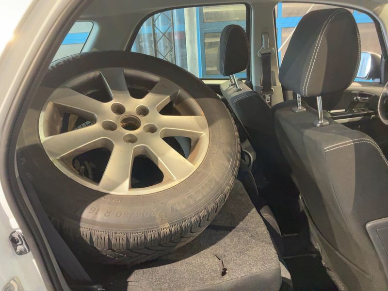 Suzuki SX4 1.6 Classic Style 2015 – снимка 20