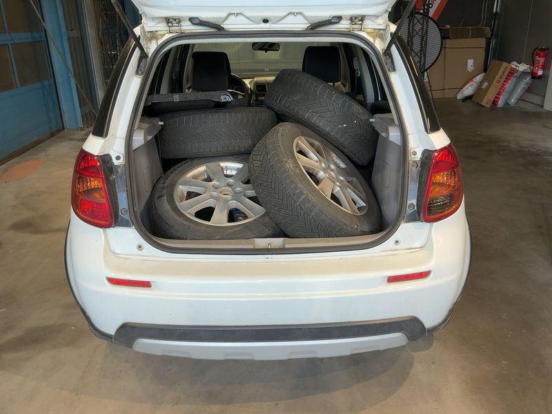 Suzuki SX4 1.6 Classic Style 2015 – снимка 16