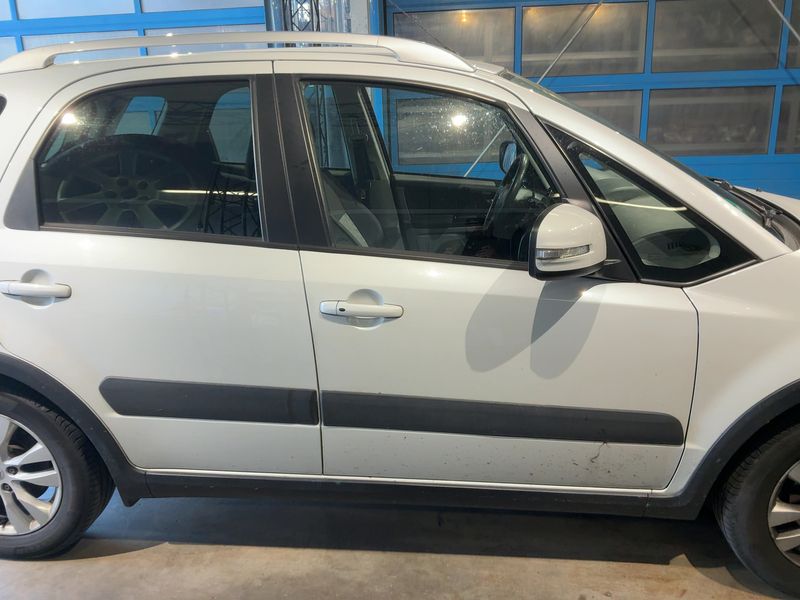 Suzuki SX4 1.6 Classic Style 2015 – снимка 10