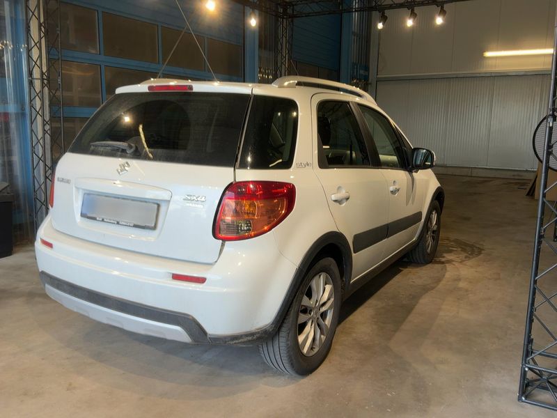 Suzuki SX4 1.6 Classic Style 2015 – снимка 8