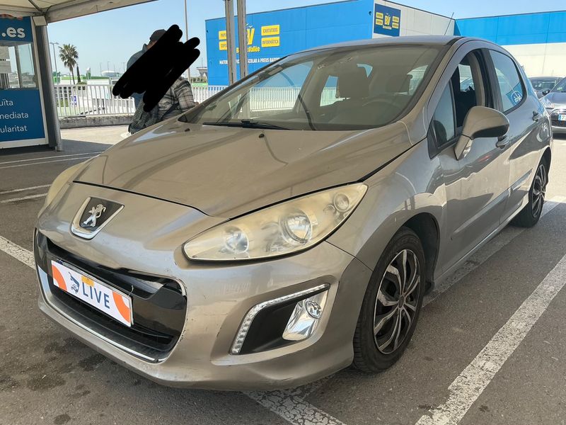 Peugeot 308 1.6 HDi Active 2012 – снимка 1