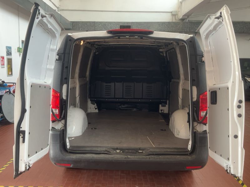 Mercedes-Benz Vito 114 CDI RWD lang 2022 – снимка 15
