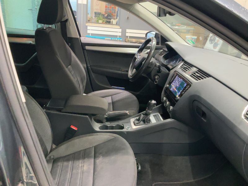 Skoda Octavia 2.0 TDI Tour 2020 – снимка 16