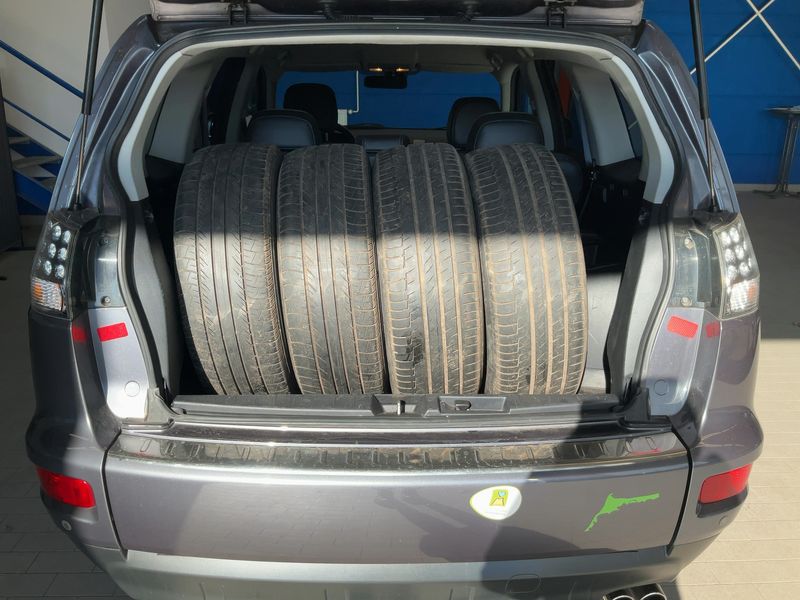 Mitsubishi Outlander 2.2 DI-D XTRA 2WD 2013 – снимка 16