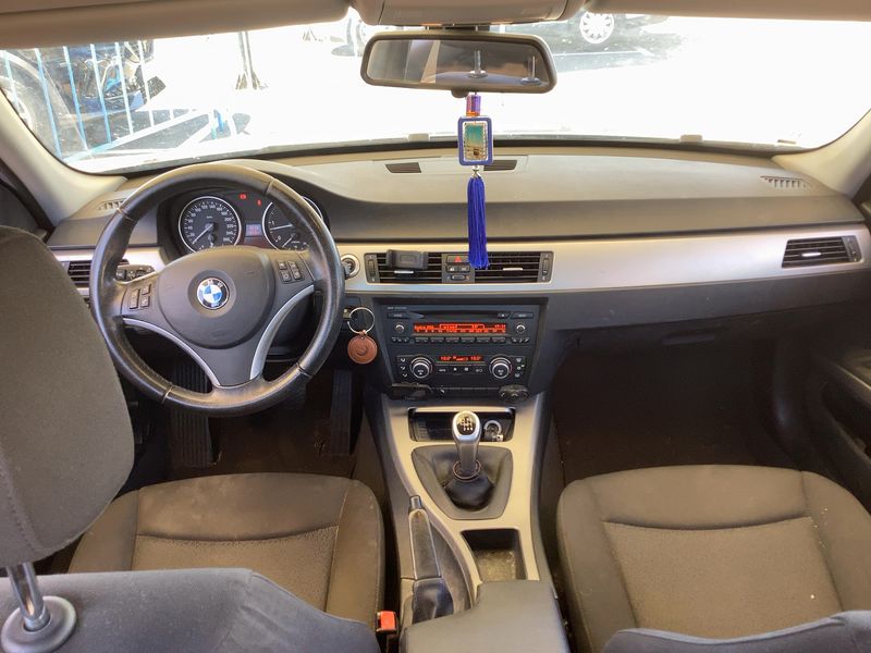 BMW 3er 325d 2008 – снимка 17