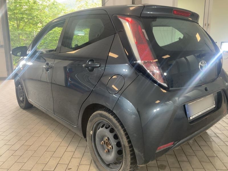 Toyota Aygo 1.0 X-Play Touch 2017 – снимка 6