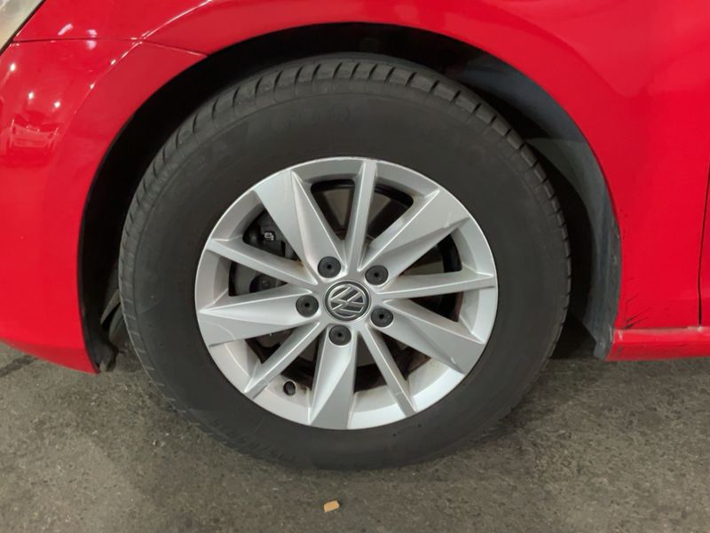 Volkswagen Golf VII 1.6 TDI Edition BlueMotion Tech 2013 – снимка 17