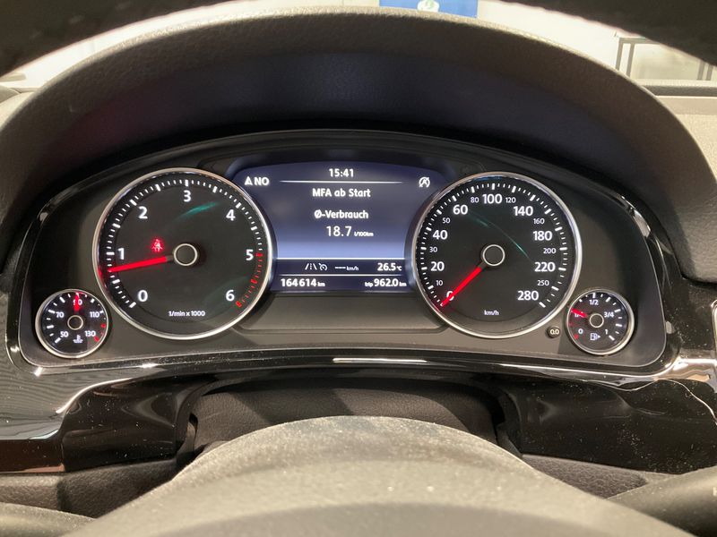 Volkswagen Touareg 3.0 V6 TDI BlueMotion Tech 2012 – снимка 19
