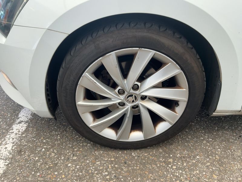 Skoda Superb 2.0 TDI Style 2015 – снимка на щета