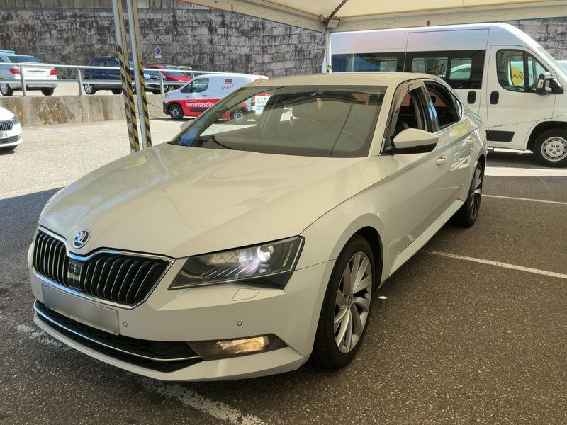 Skoda Superb 2.0 TDI Style 2015 – снимка 2
