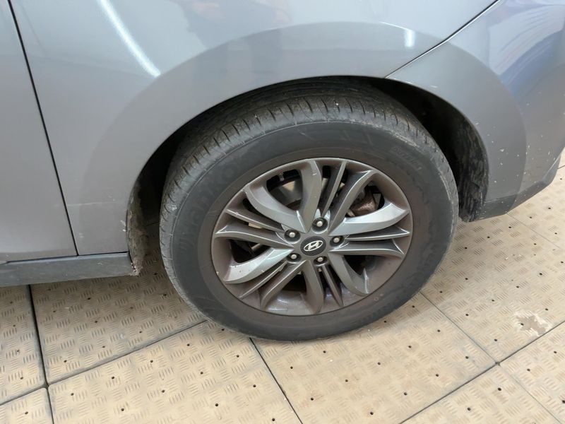 Hyundai ix35 1.7 CRDi FIFA World Cup Edition 2WD 2015 – снимка 11