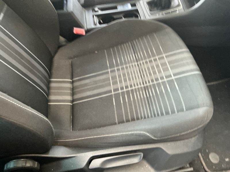 Volkswagen Golf VII 1.6 TDI Lounge BlueMotion Tech 2015 – снимка 29