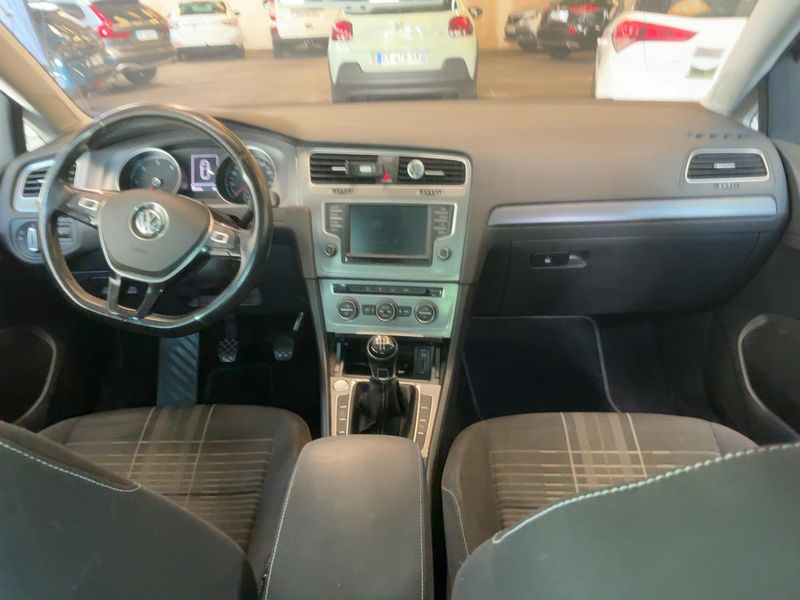 Volkswagen Golf VII 1.6 TDI Lounge BlueMotion Tech 2015 – снимка 17