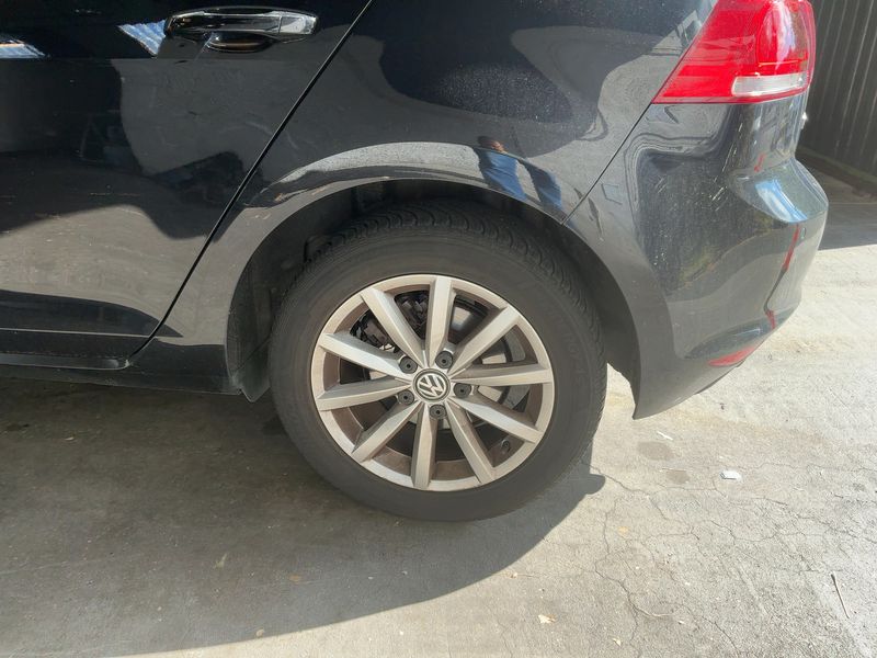 Volkswagen Golf VII 1.6 TDI Lounge BlueMotion Tech 2015 – снимка 5