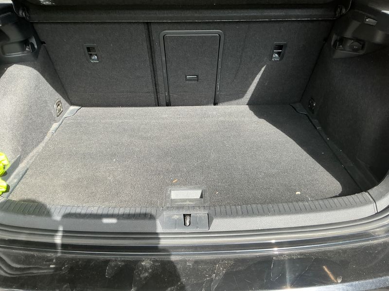 Volkswagen Golf VII 1.6 TDI Lounge BlueMotion Tech 2015 – снимка 28