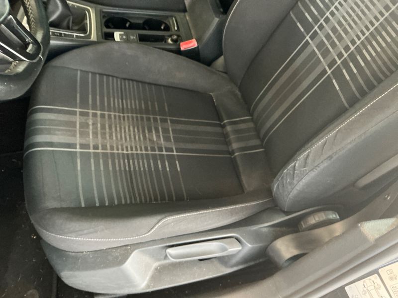 Volkswagen Golf VII 1.6 TDI Lounge BlueMotion Tech 2015 – снимка 24