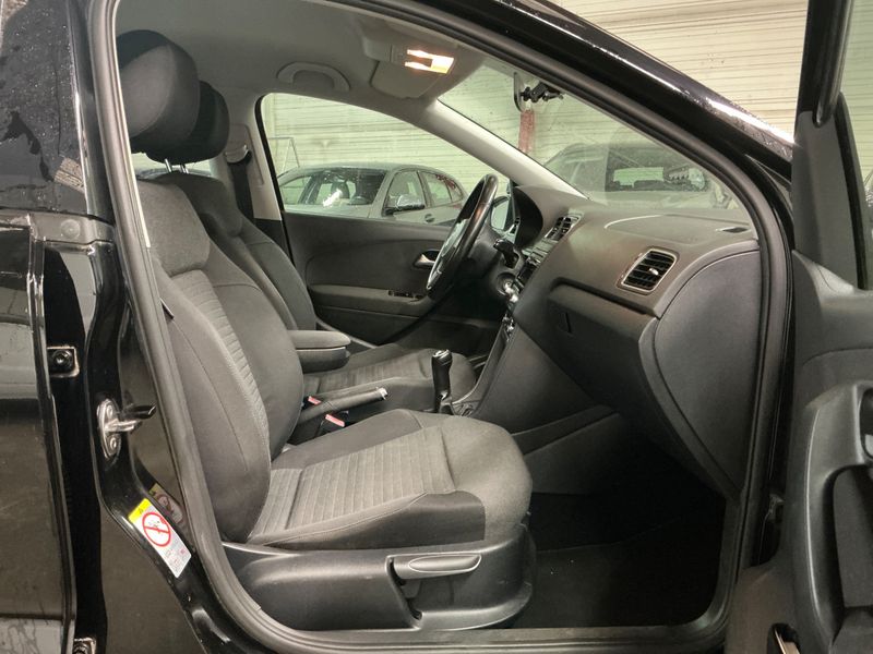 Volkswagen Polo 1.6 TDI Comfortline 2011 – снимка 3