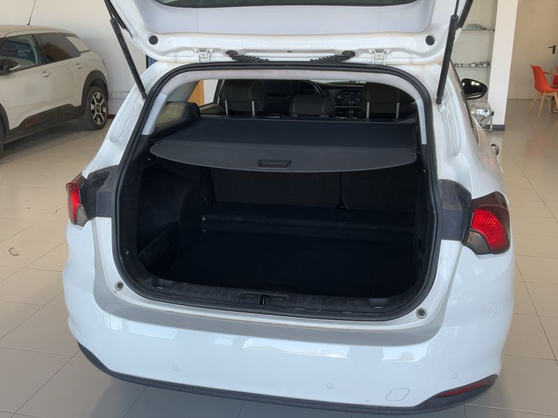 Fiat Tipo 1.4 LPG Lounge 2018 – снимка 15