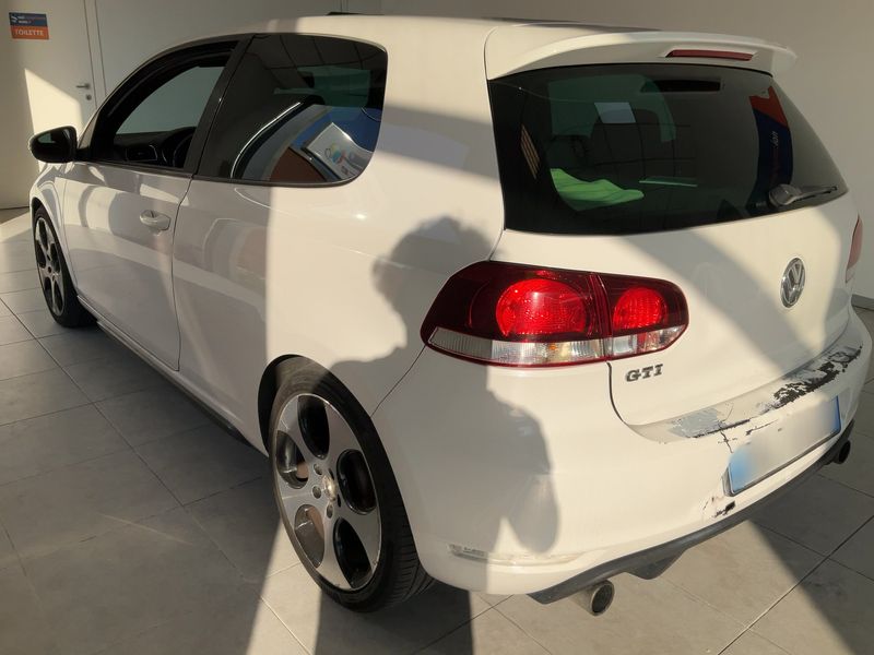 Volkswagen Golf VI 2.0 TSI GTI 2009 – снимка 3