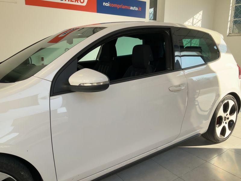 Volkswagen Golf VI 2.0 TSI GTI 2009 – снимка на щета