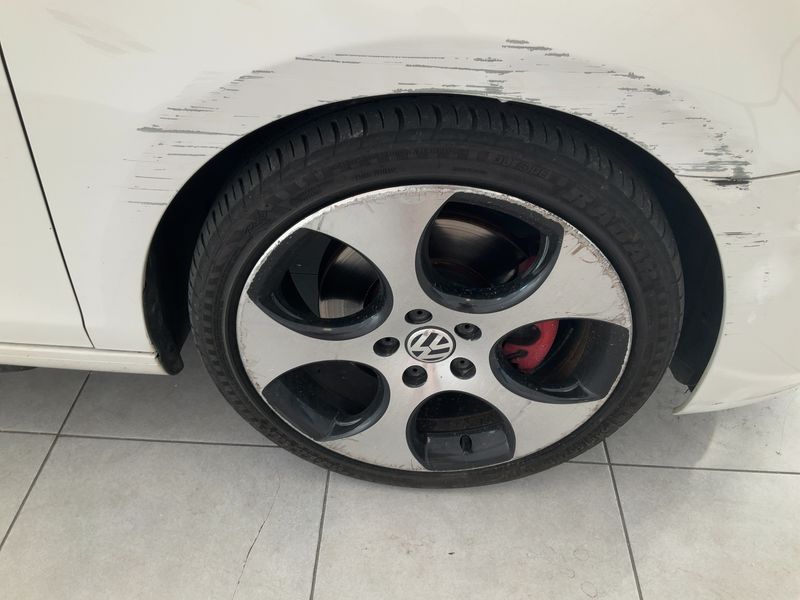 Volkswagen Golf VI 2.0 TSI GTI 2009 – снимка на щета
