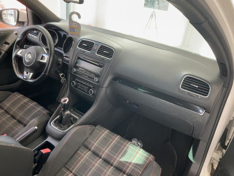 Volkswagen Golf VI 2.0 TSI GTI 2009 – снимка 12