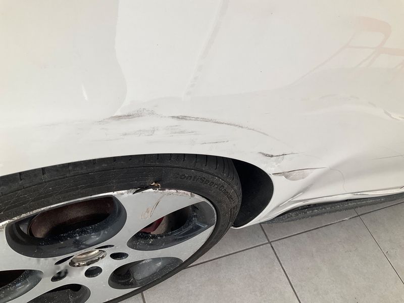 Volkswagen Golf VI 2.0 TSI GTI 2009 – снимка на щета
