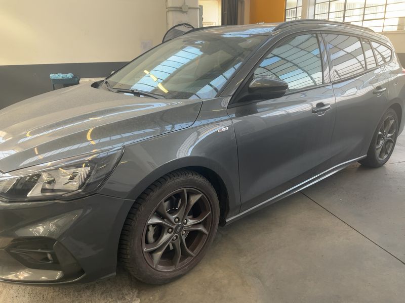 Ford Focus 1.0 EcoBoost Mild-Hybrid ST-Line 2021 – снимка 2