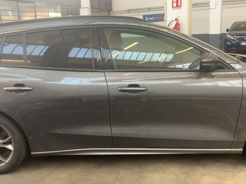 Ford Focus 1.0 EcoBoost Mild-Hybrid ST-Line 2021 – снимка 10
