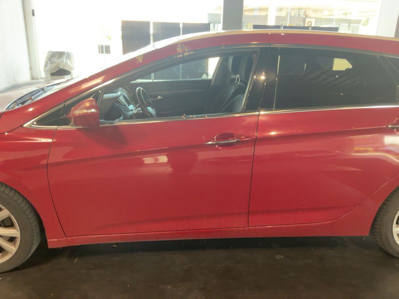 Hyundai i40 1.7 CRDi 5 Star Edition 2014 – снимка 4